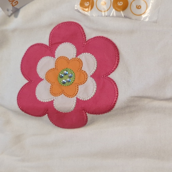 Brand New Gymboree White Long Sleeve Size 6 Shirt With Flower Accent - Picture 2 of 4